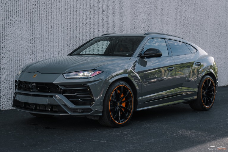 2022 Lamborghini Urus Graphite Capsule