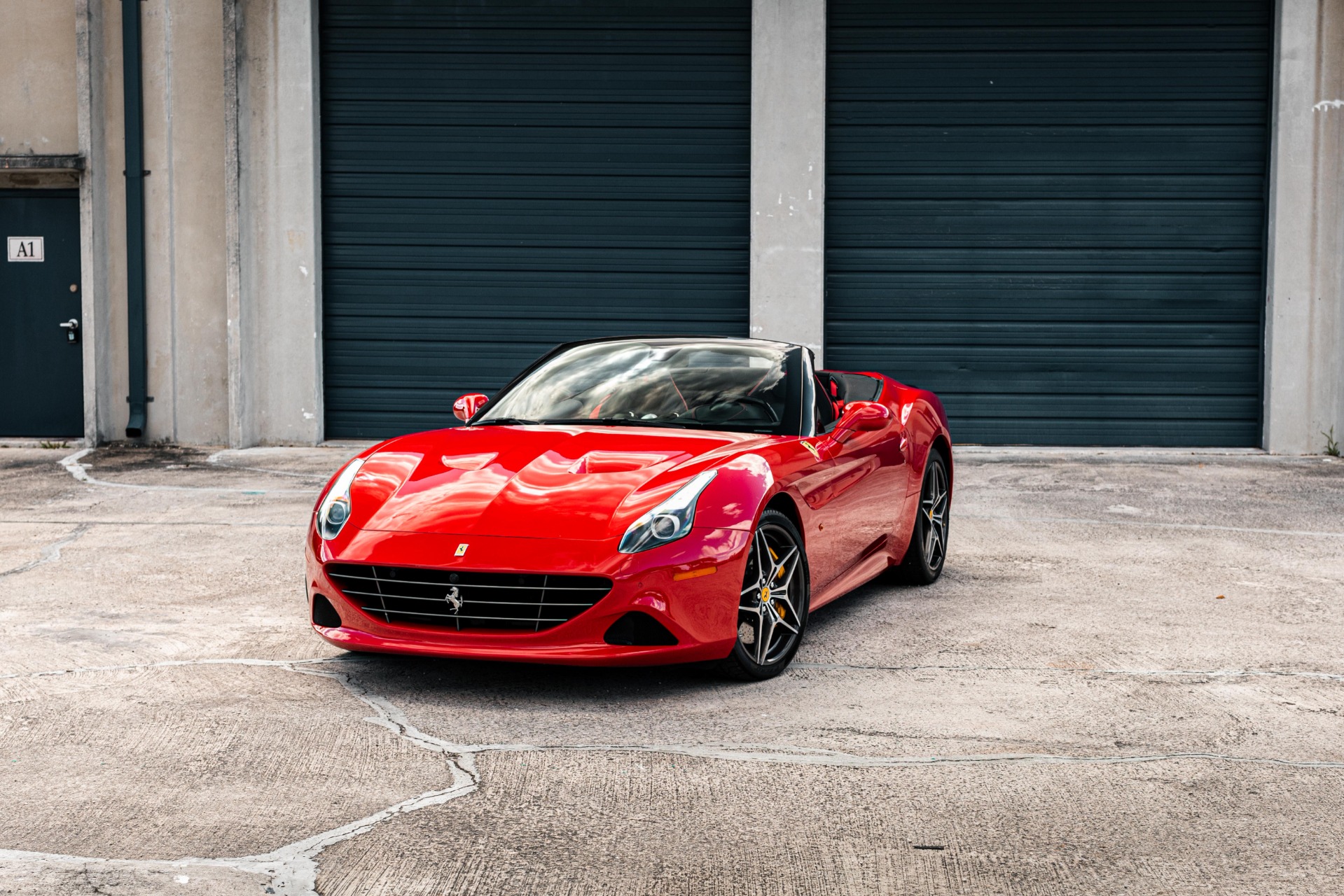 Used-2017-Ferrari-California-T