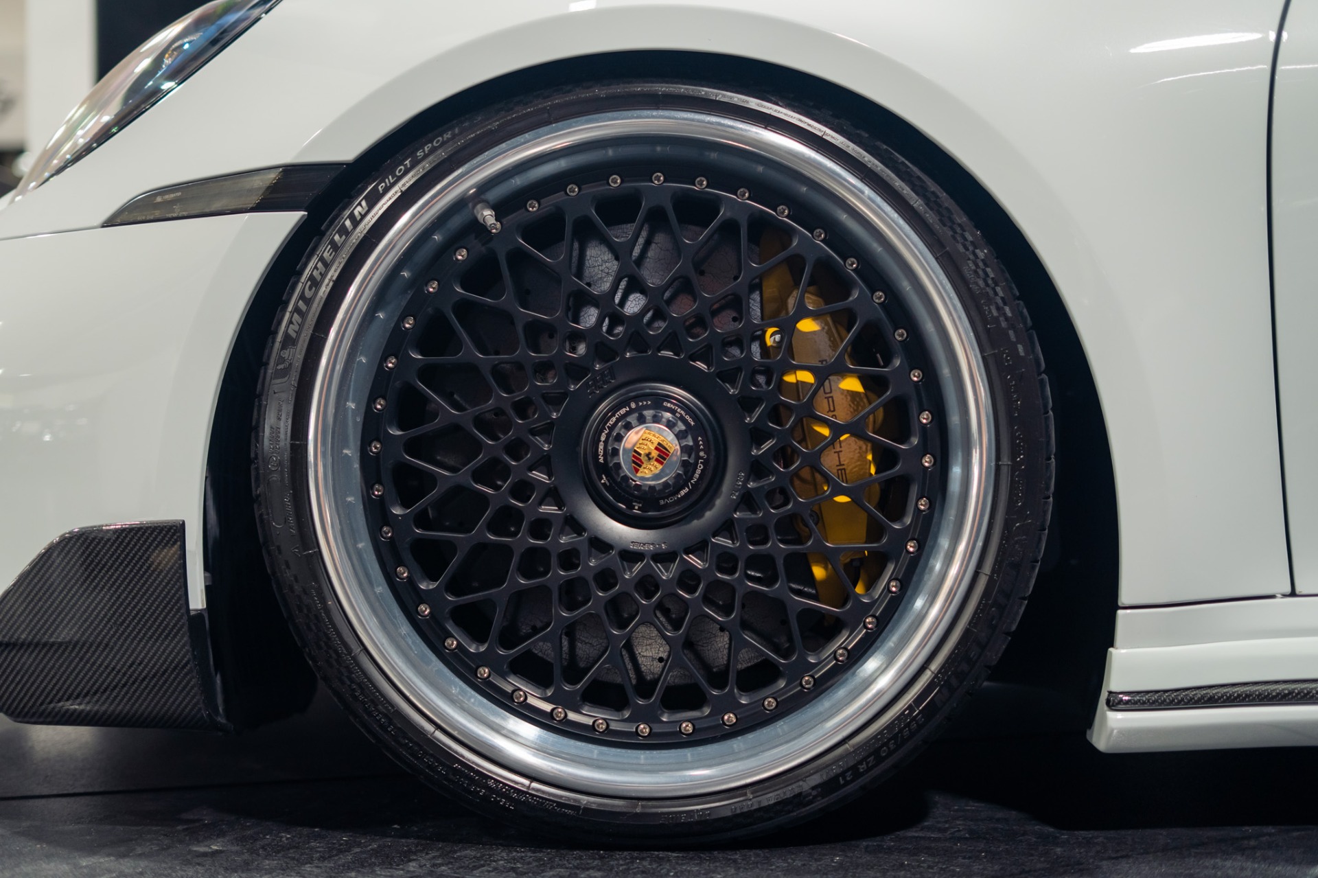 2022 Porsche 911 Turbo S - Photo 11