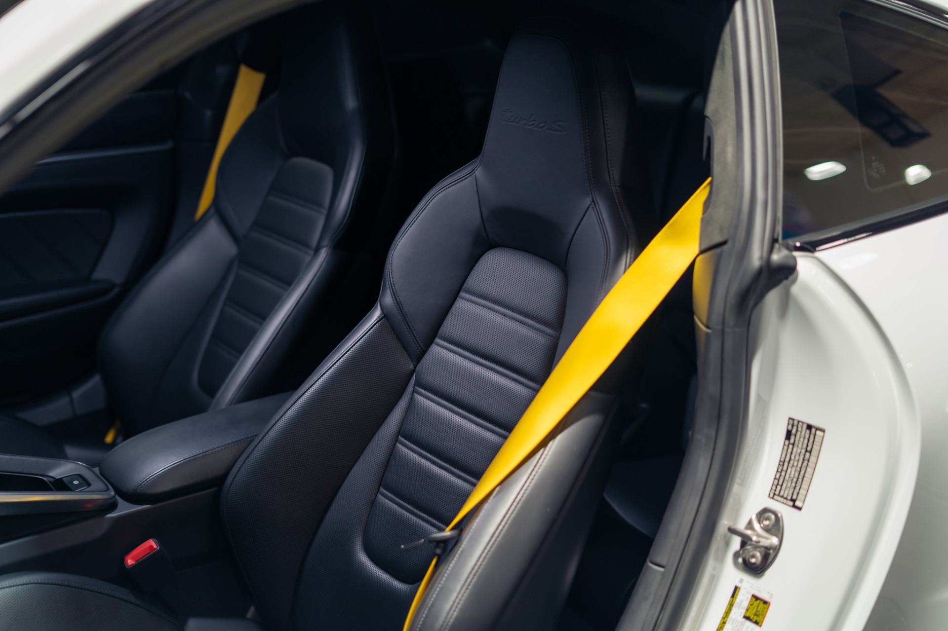 2022 Porsche 911 Turbo S - Photo 22
