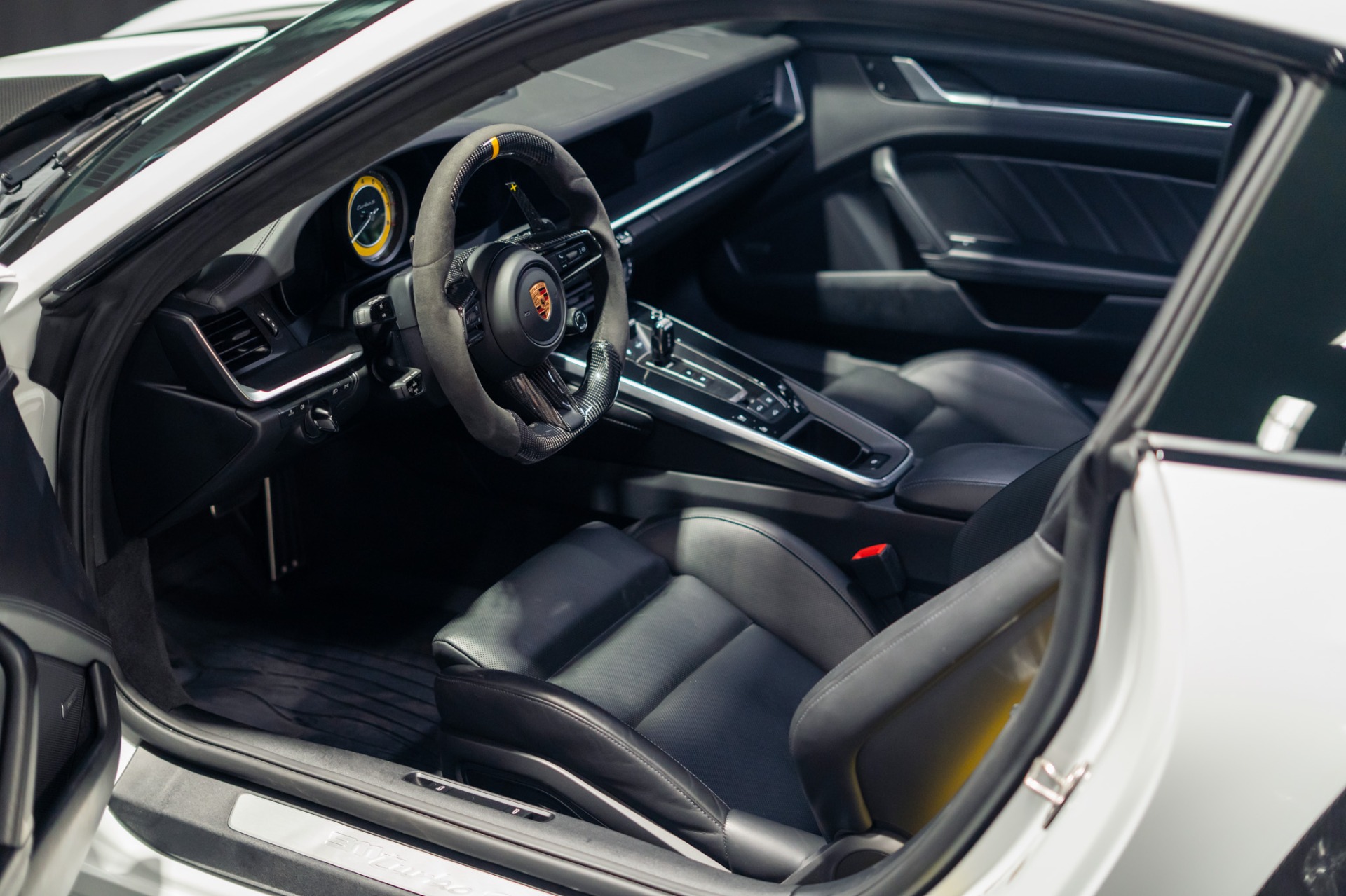 2022 Porsche 911 Turbo S - Photo 41