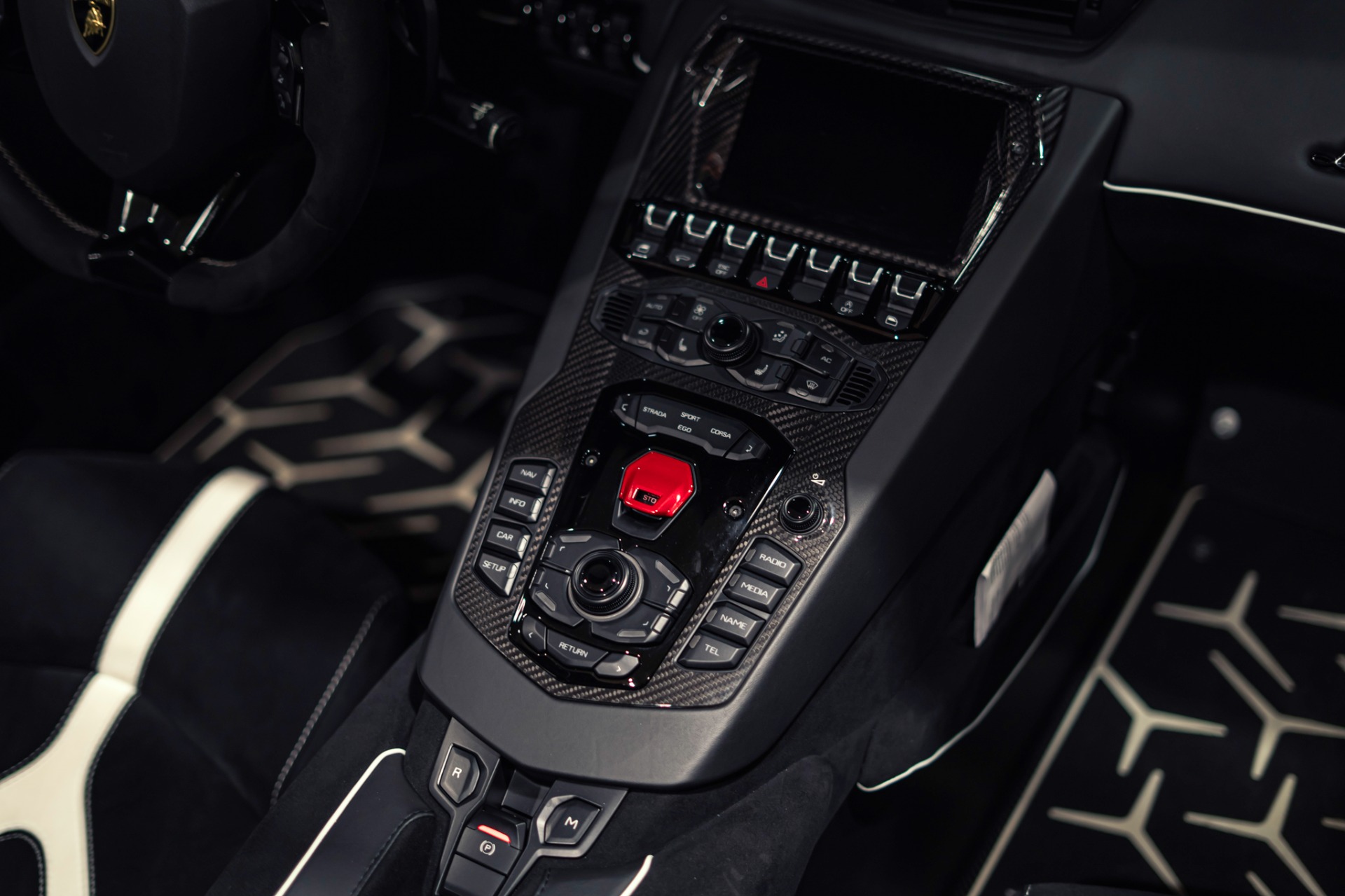 2020 Lamborghini Aventador SVJ - Photo 16