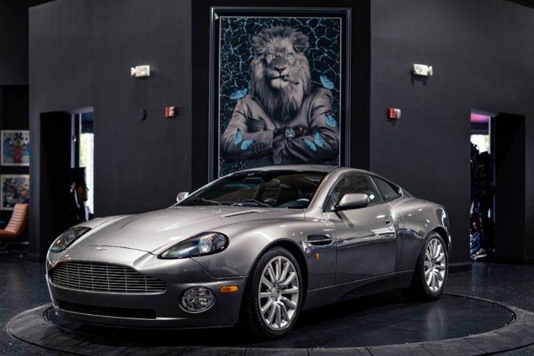2003 Aston Martin Vanquish -'s photo
