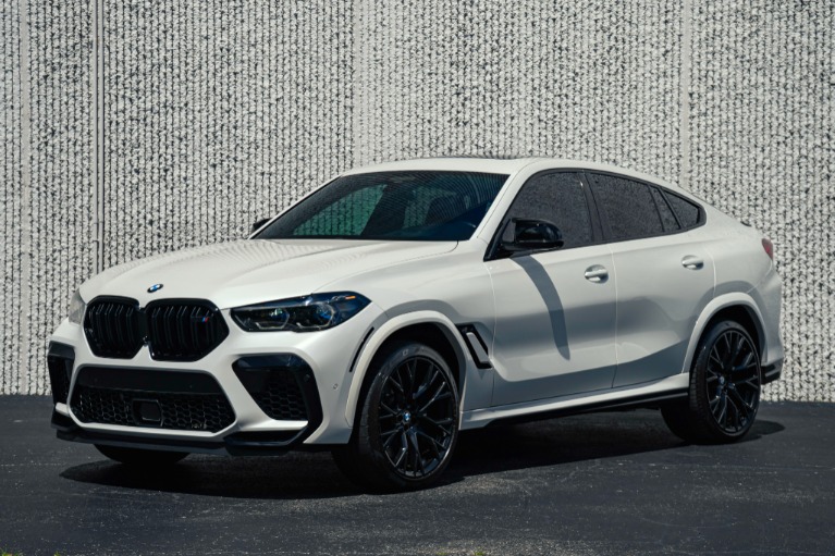 2022 BMW X6 M -'s photo