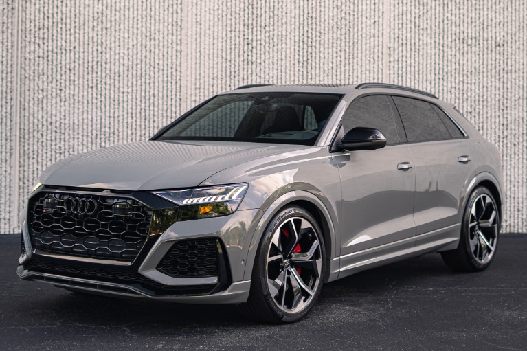 2024 Audi RS Q8 -'s photo