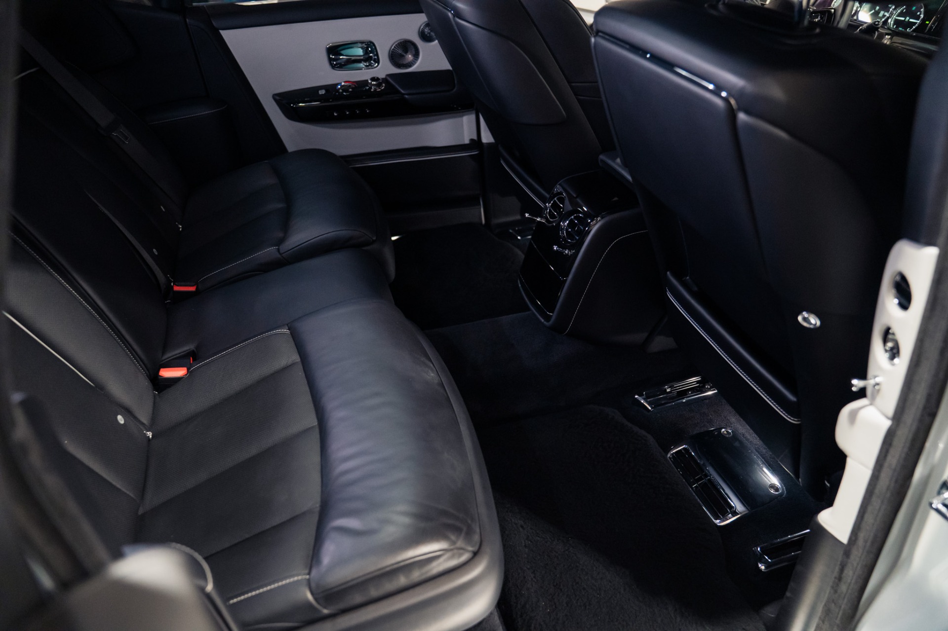 2020 Rolls-Royce Phantom Base - Photo 23