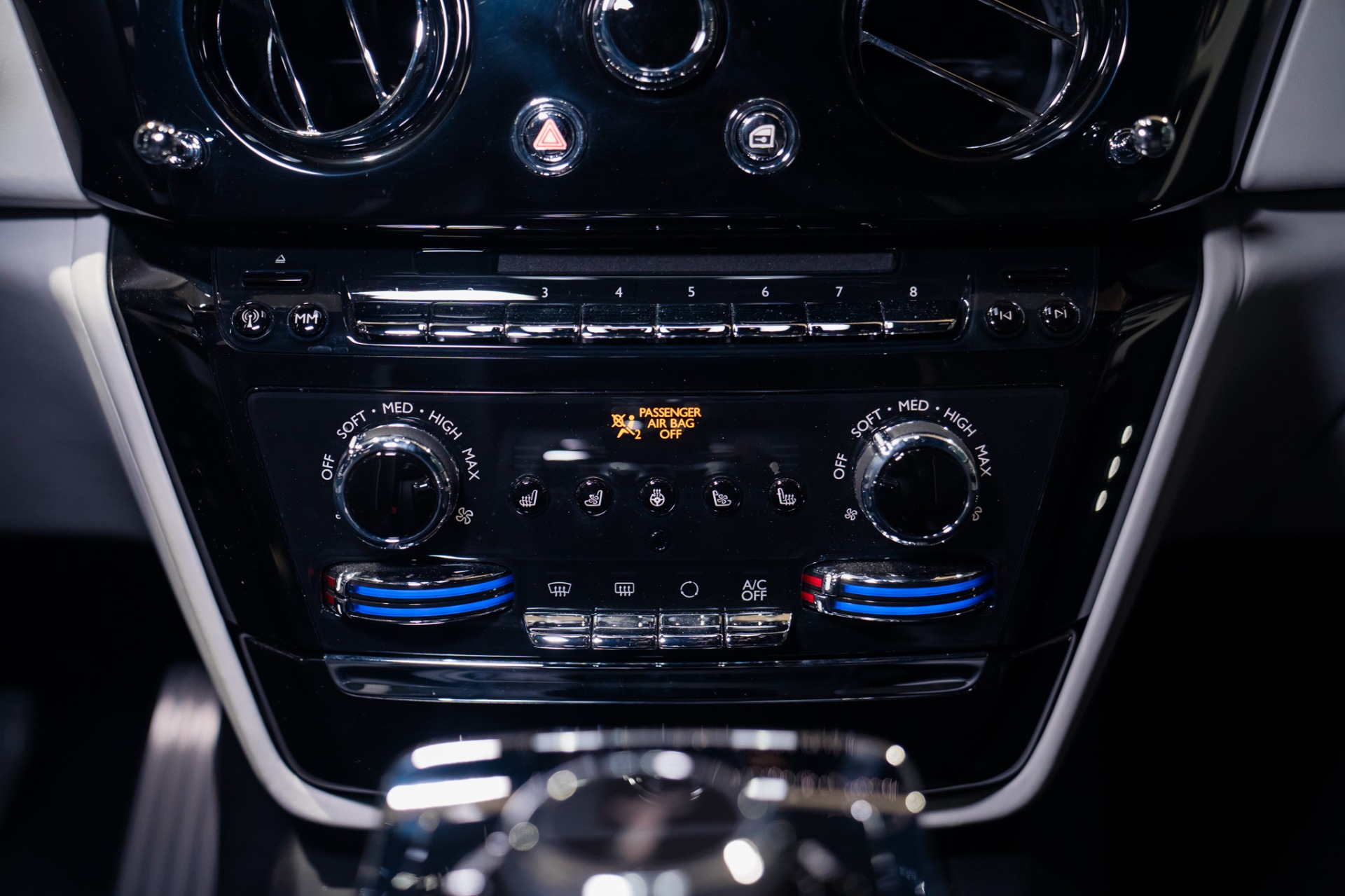 2020 Rolls-Royce Phantom Base - Photo 64