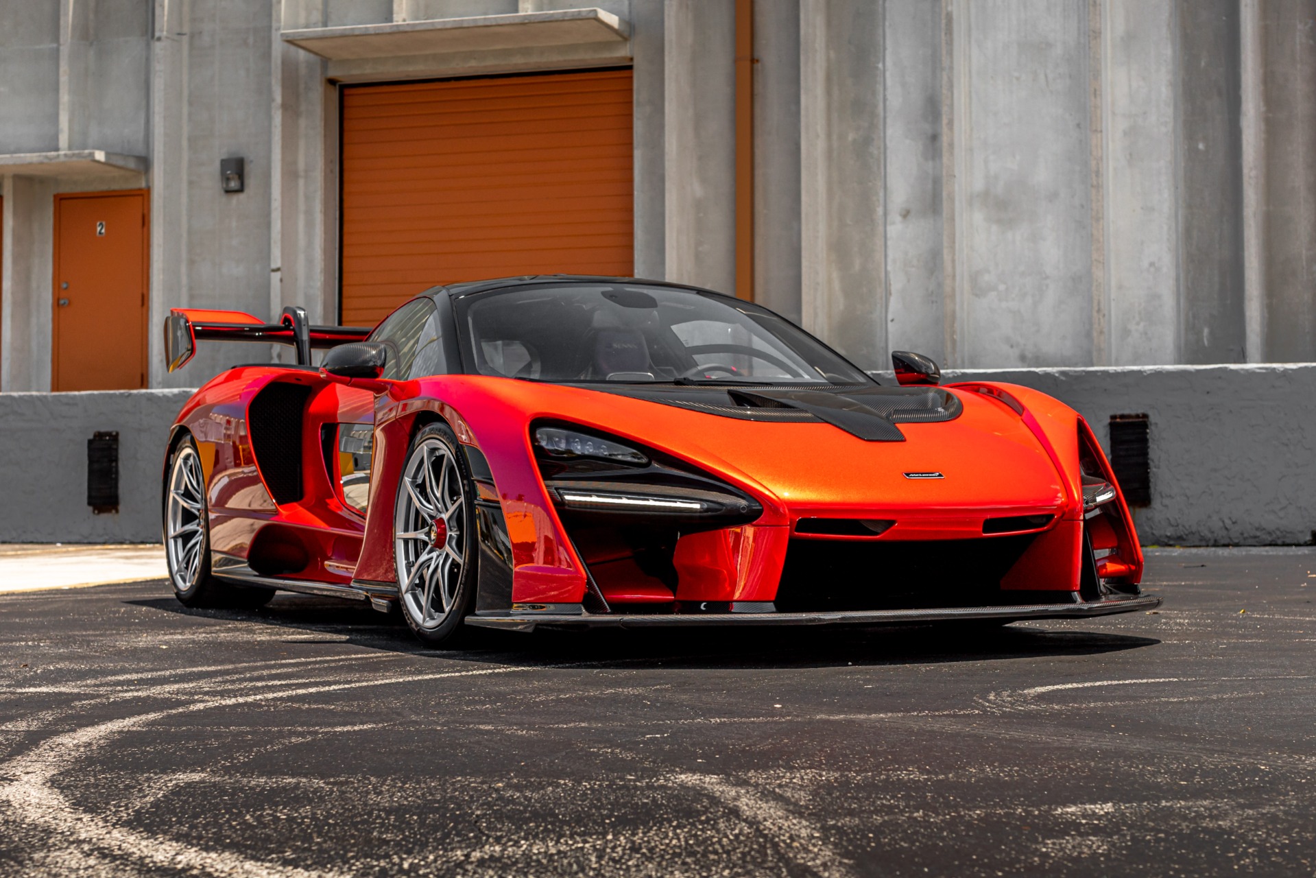 Used-2019-McLaren-Senna-One-of