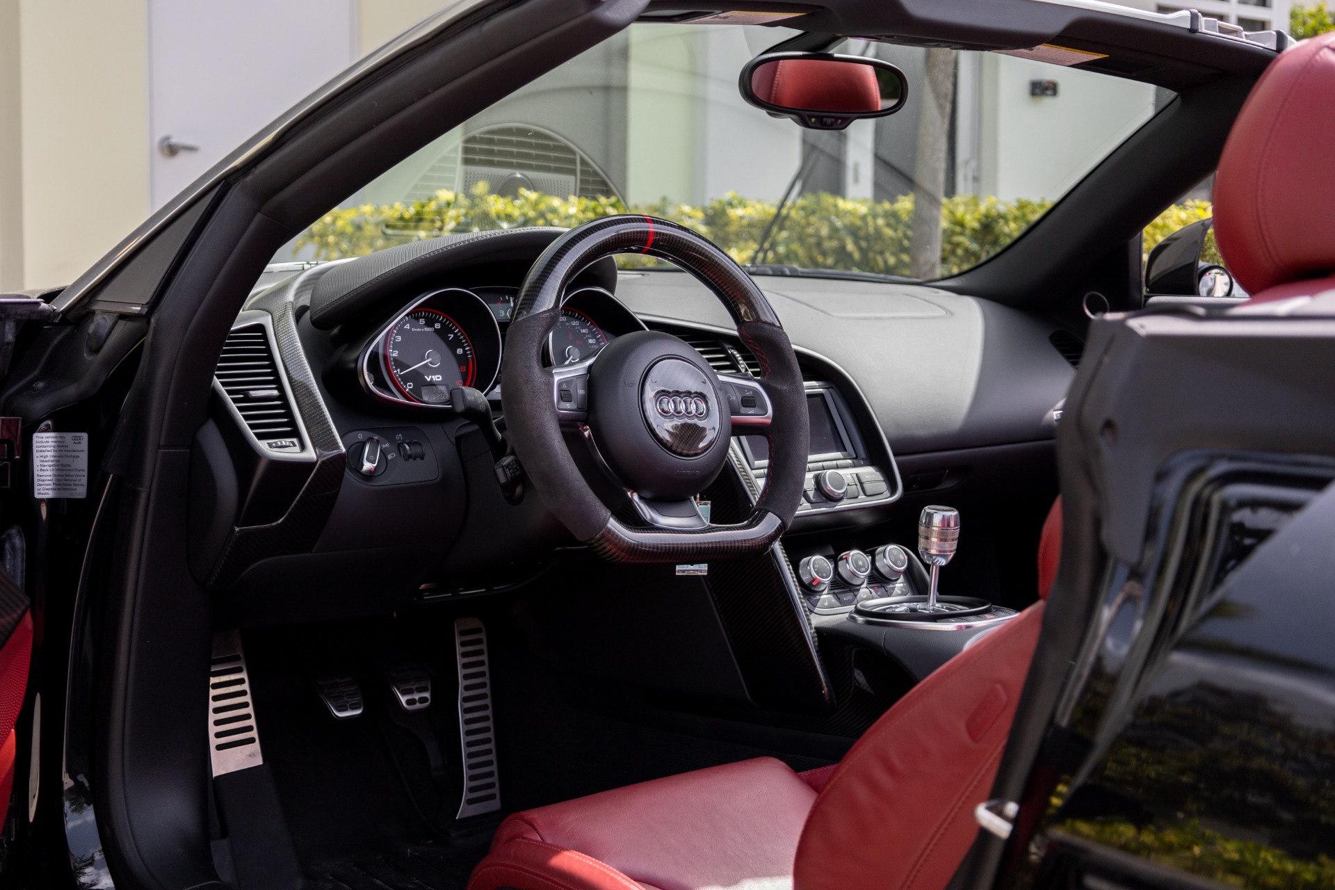 Audi R8 V10 Spyder Interior
