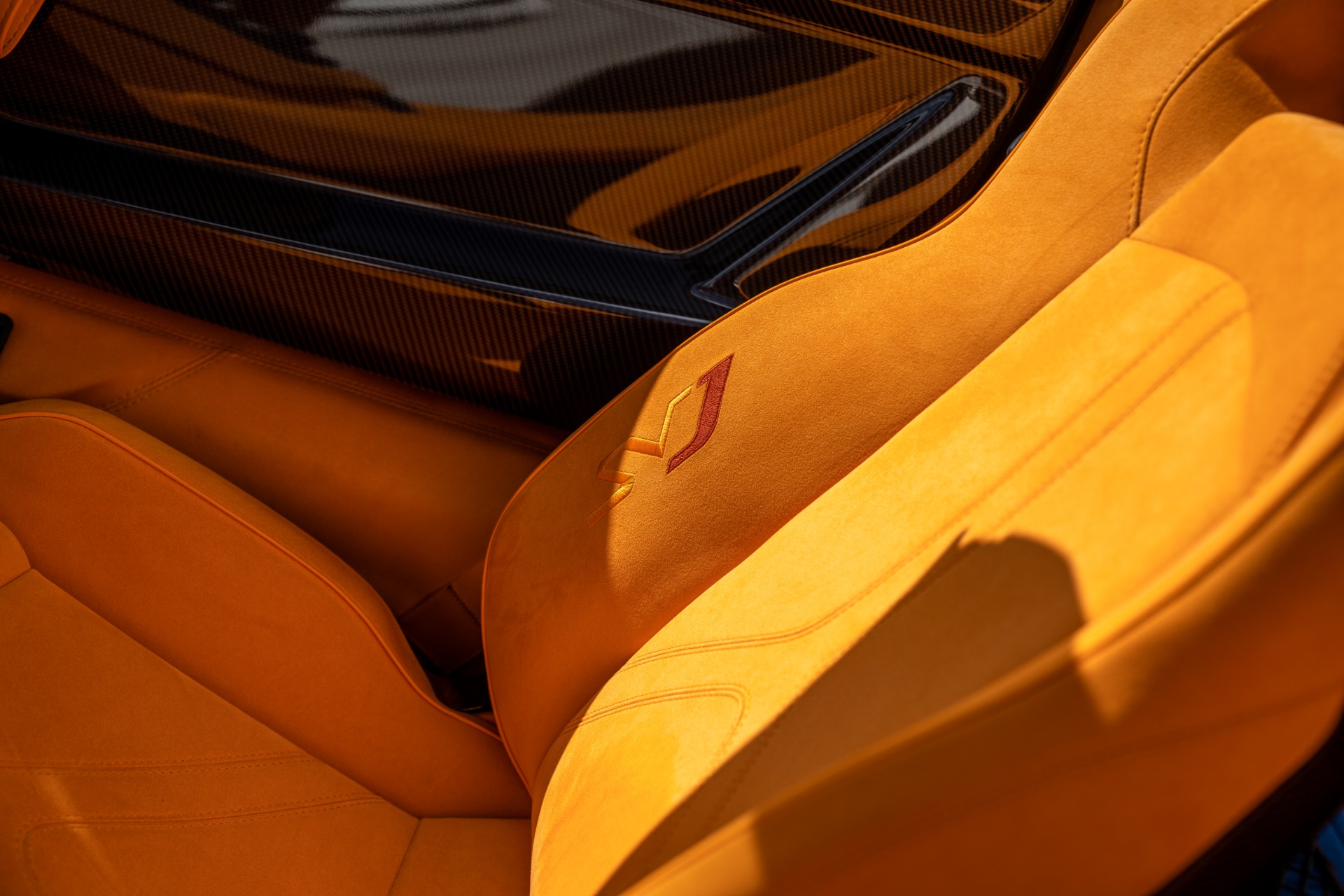 Lamborghini Aventador Interior Features