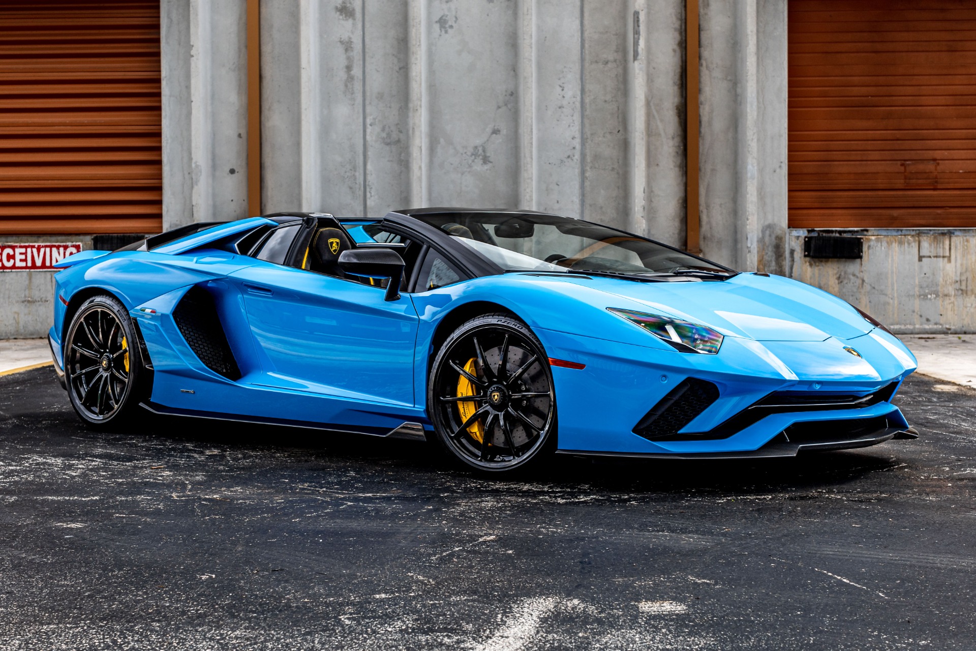 ラベンダーブルー!! Used 2022 Lamborghini Aventador LP 780-4 Ultimae Roadster w/ $90K