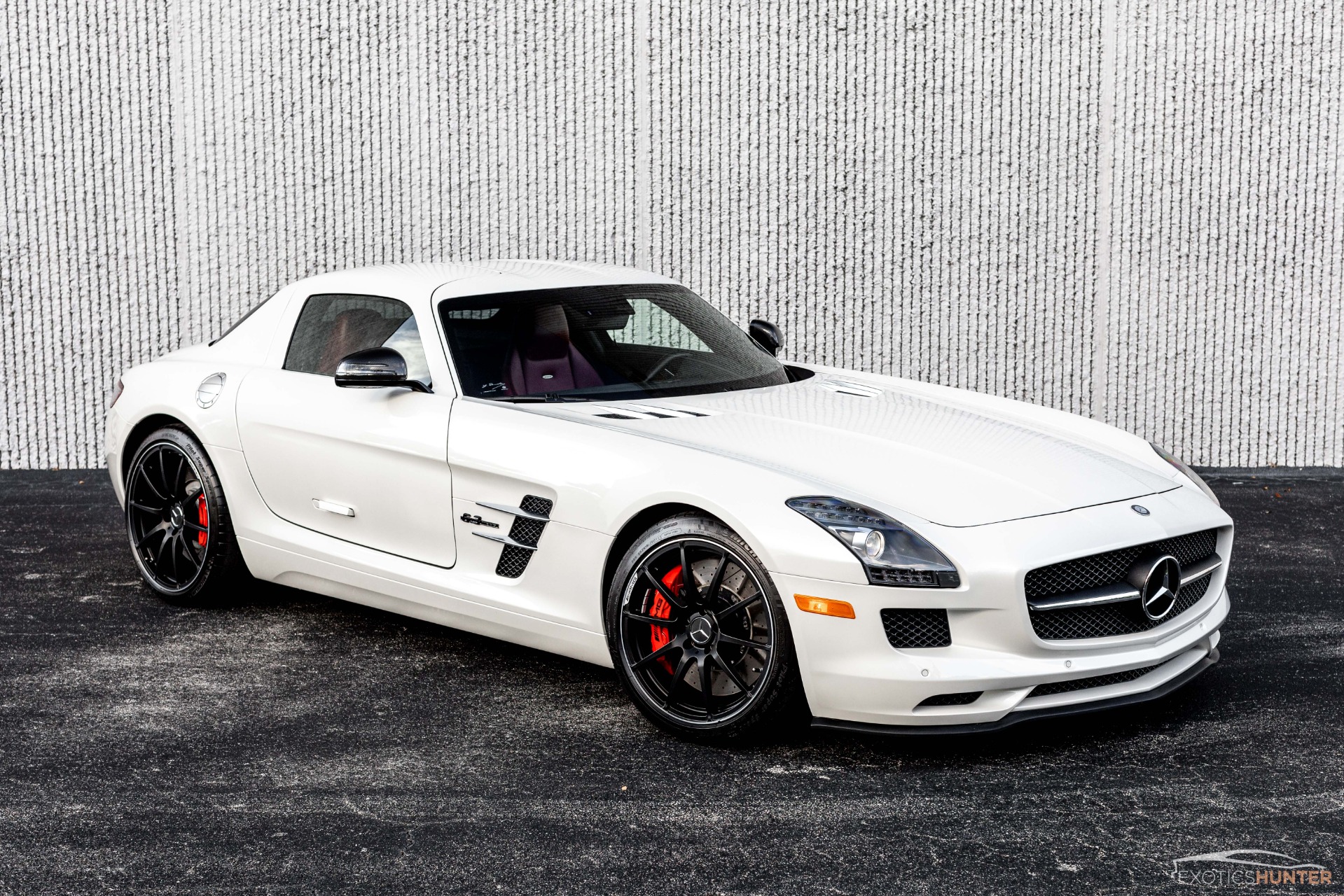 Mercedes SLS AMG ホワイト Mercedes Benz SLS AMG • EFJ Co., LTD