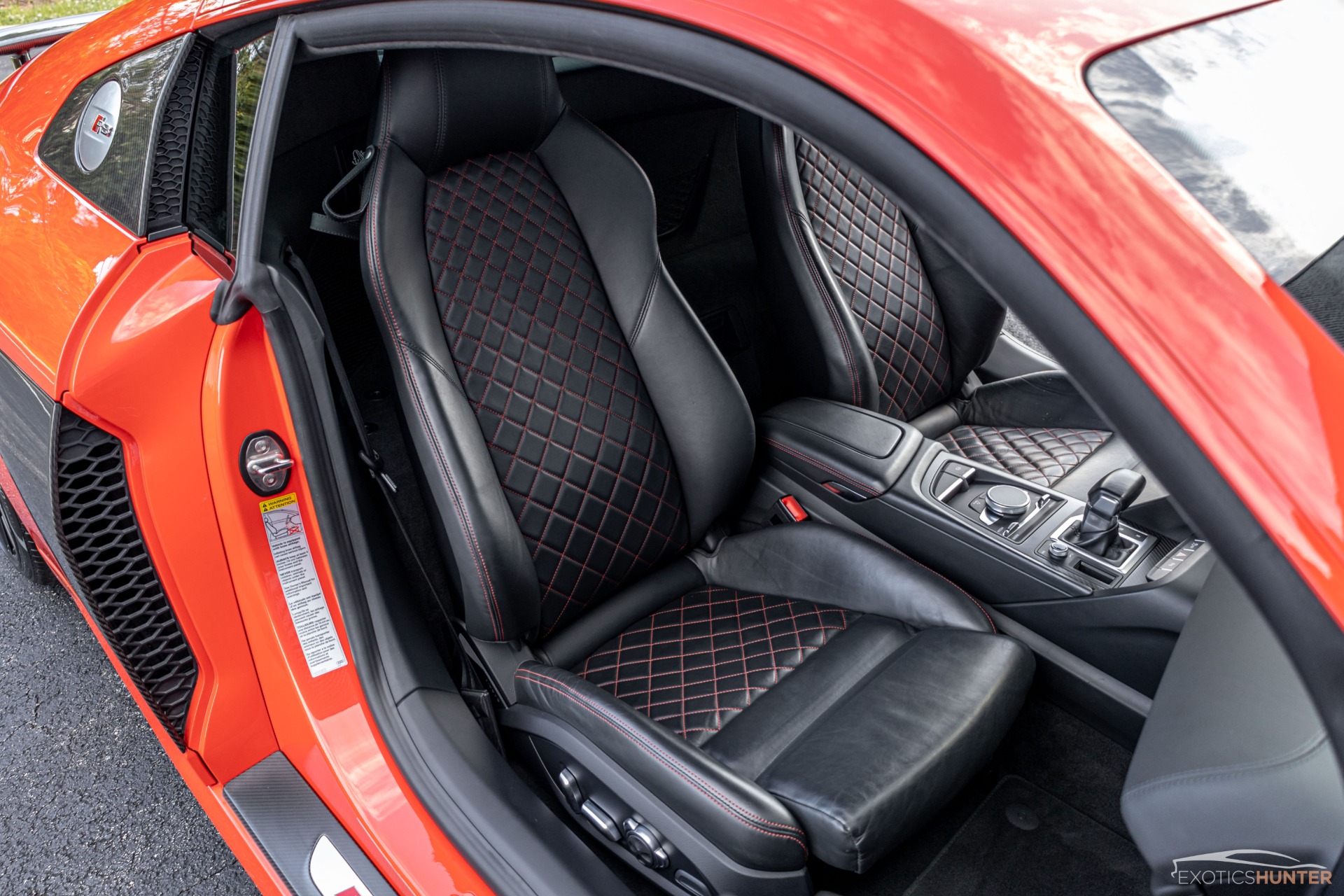 Audi R8 Red Seats