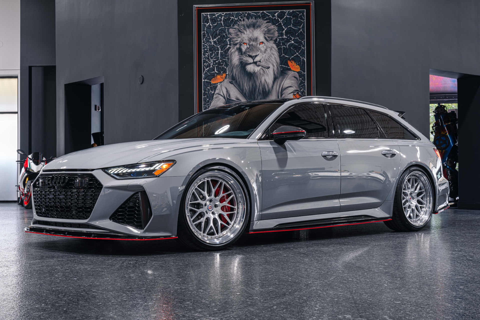 Hatch Kit | AUDI RS6 AVANT 2021 Hatch Kit | AUDI RS6 AVANT 2021