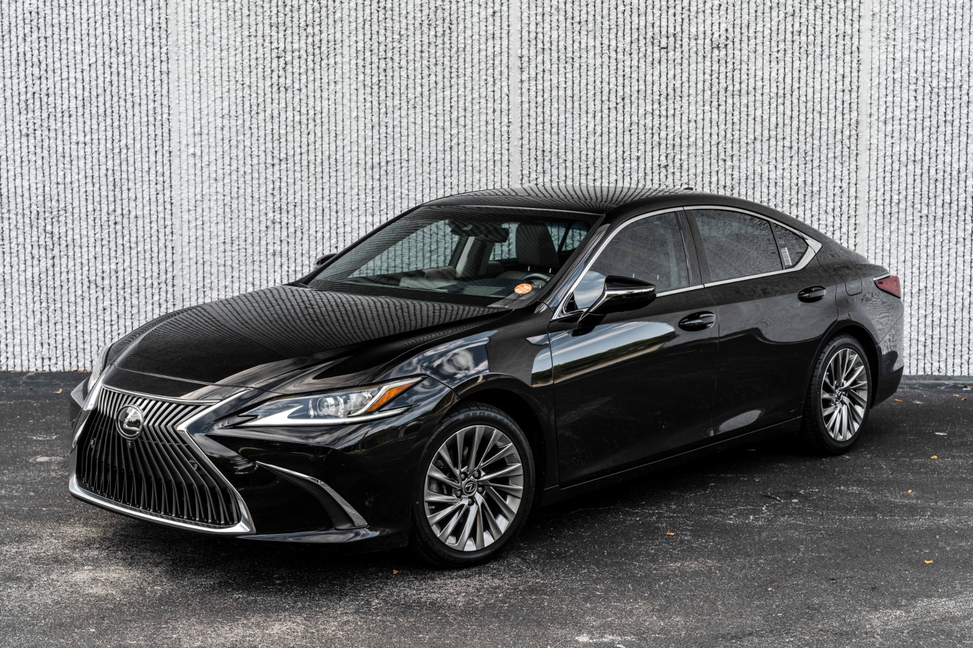 Used 2019 lexus es 350 luxury for sale sold exotics hunter stock