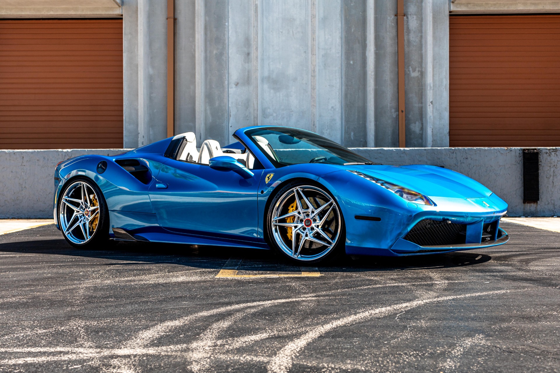 トムホ Used-2016-Ferrari-488-Spider-