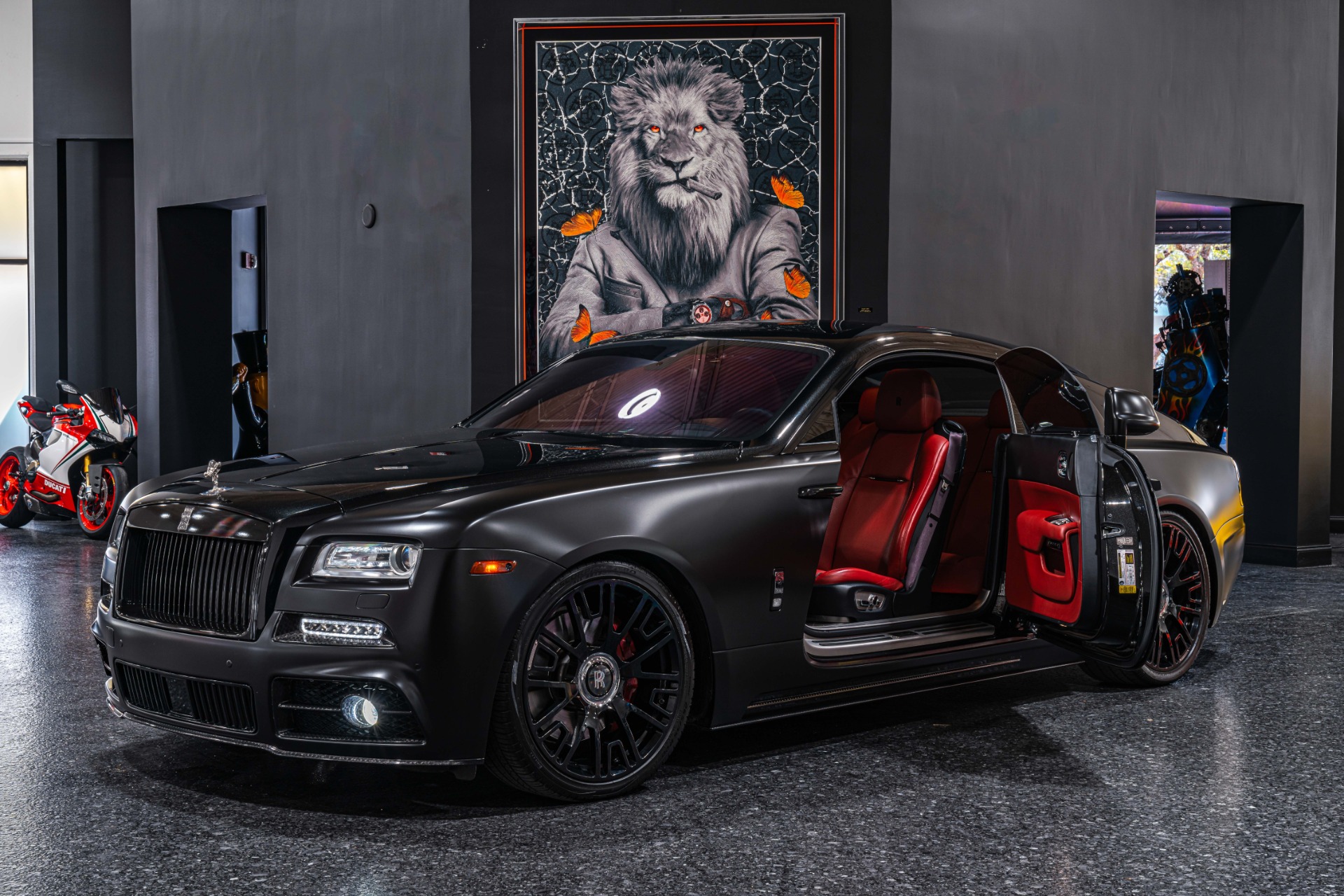 今 話題 の 人気 商品 Wraith Rolls-Royce 2014 Used w/ Kit Body Carbon Mansory FULL サーフィン・ボディボード