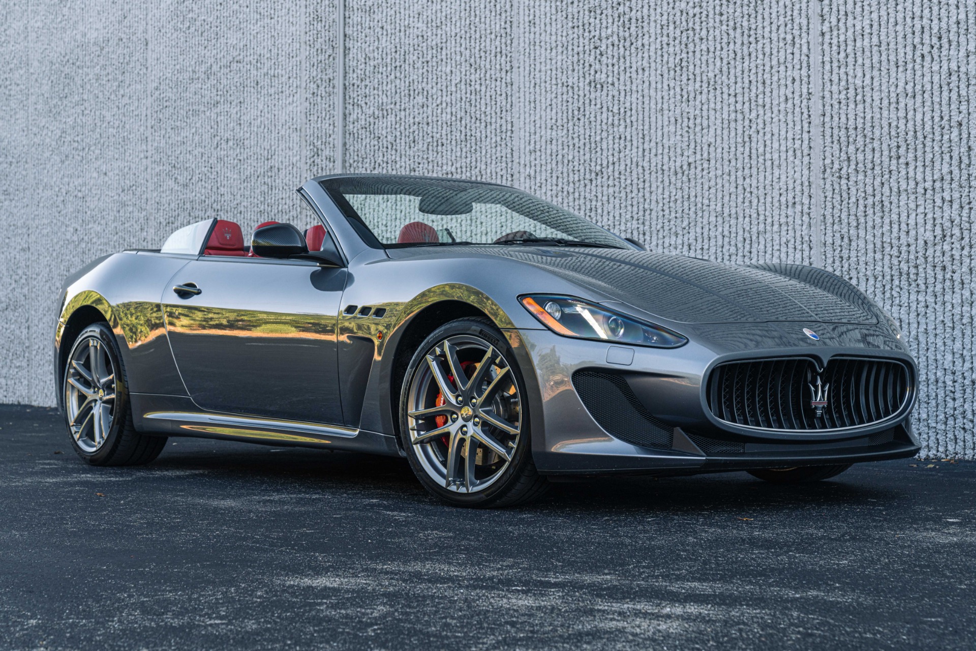 Used 2016 Maserati GranTurismo MC w/ a Rosso Corallo Interior + 