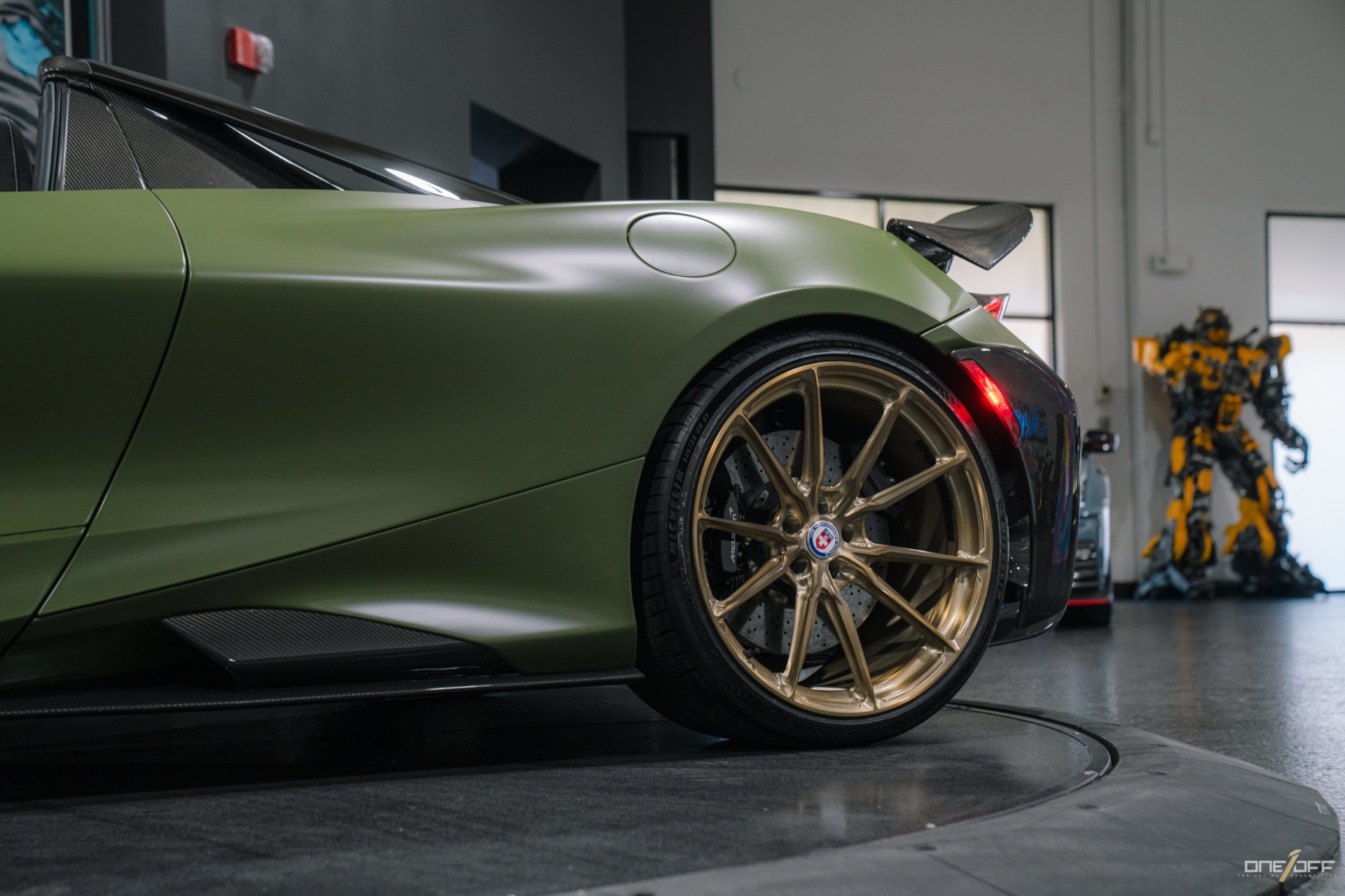 Used 2022 McLaren 765LT photo 18