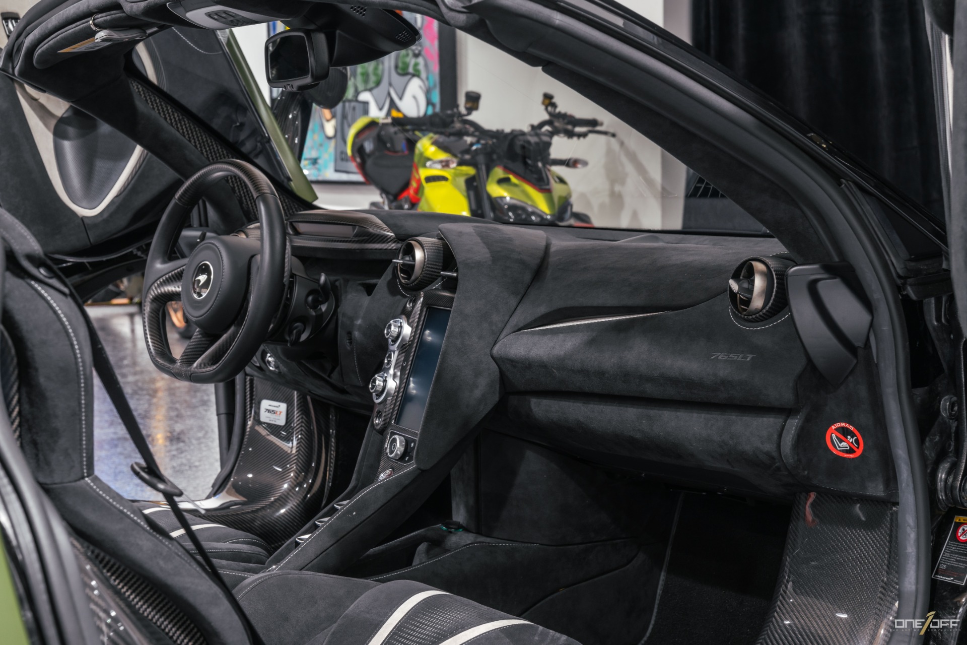 Used 2022 McLaren 765LT photo 36