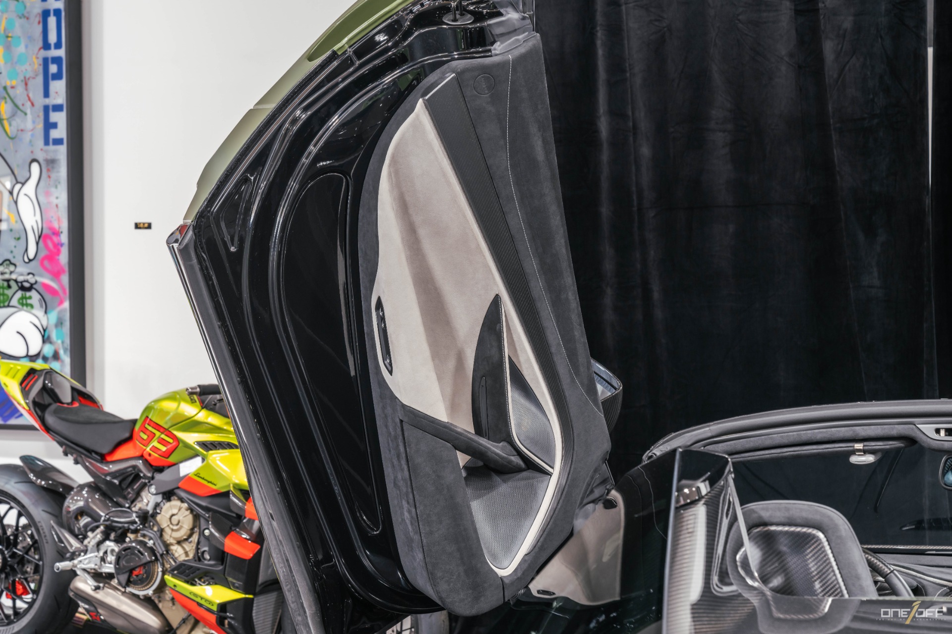 Used 2022 McLaren 765LT photo 37