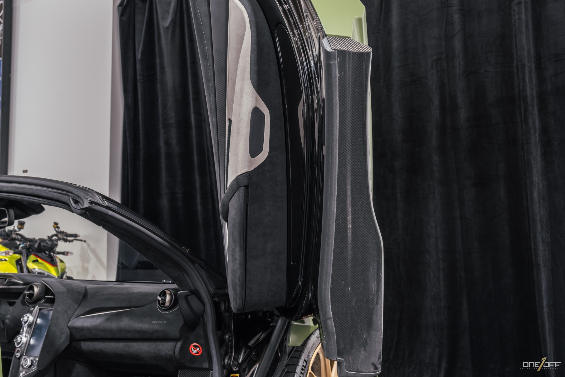 Used 2022 McLaren 765LT photo 54