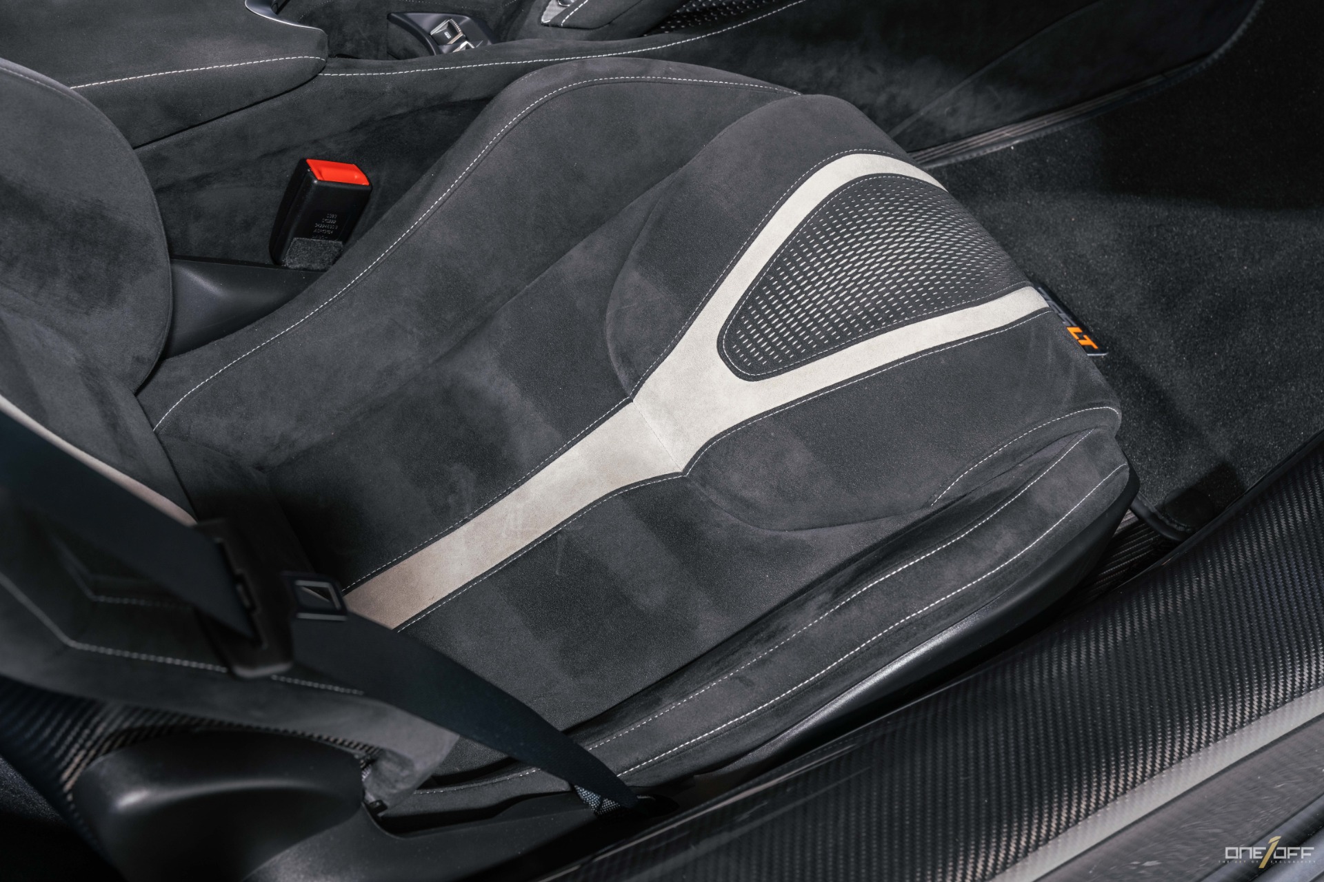 Used 2022 McLaren 765LT photo 59