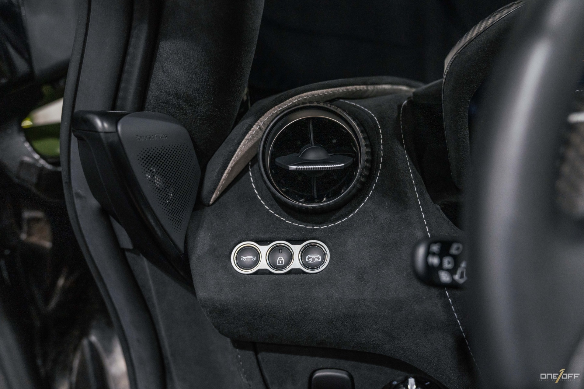 Used 2022 McLaren 765LT photo 63