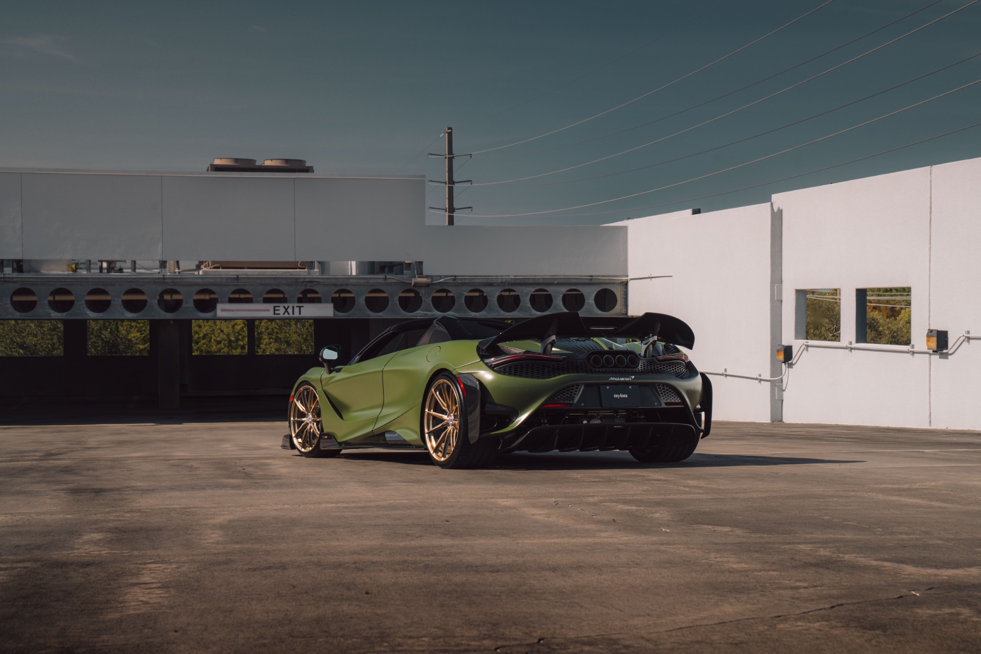 Used 2022 McLaren 765LT photo 70