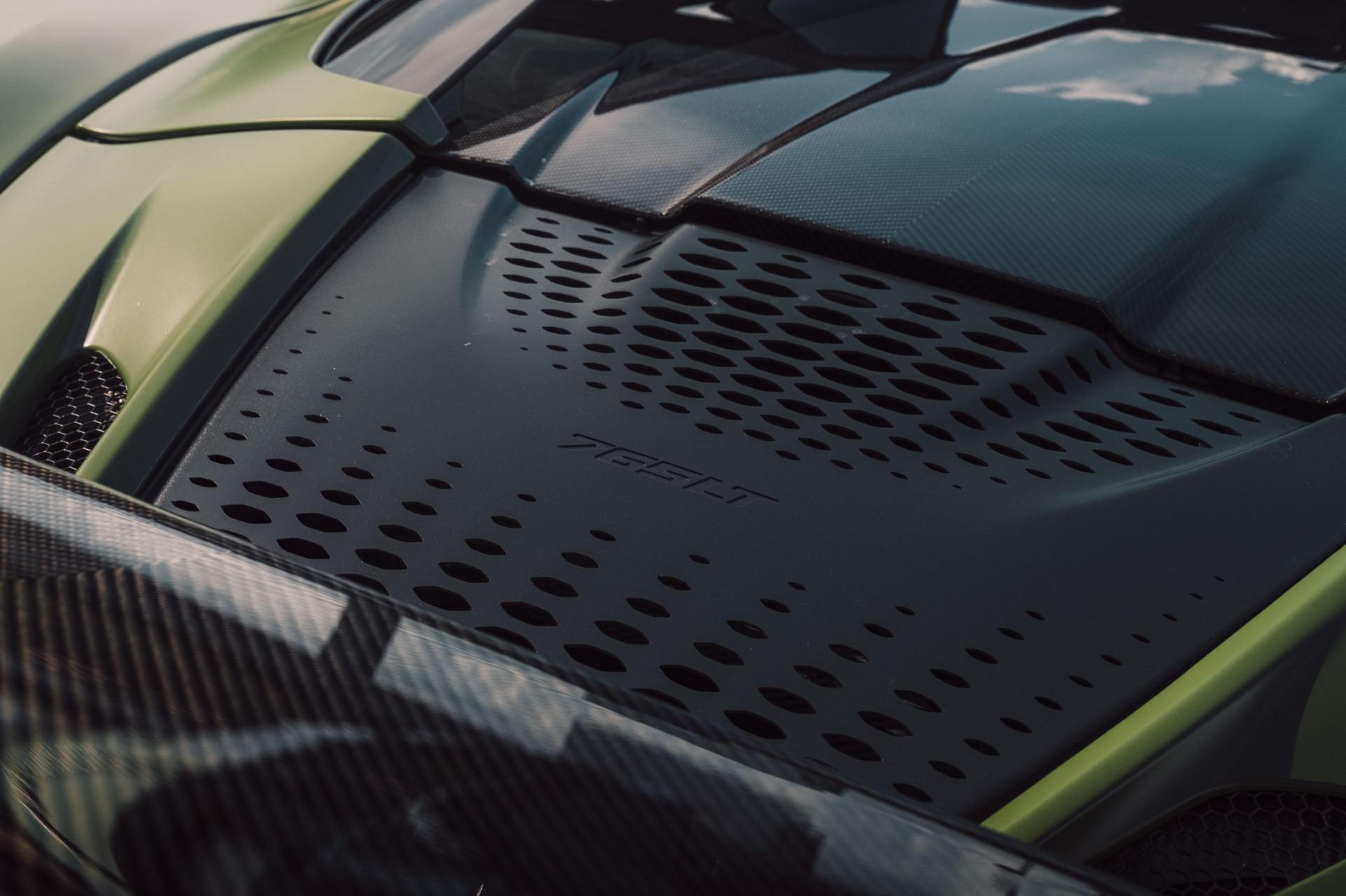 Used 2022 McLaren 765LT photo 72