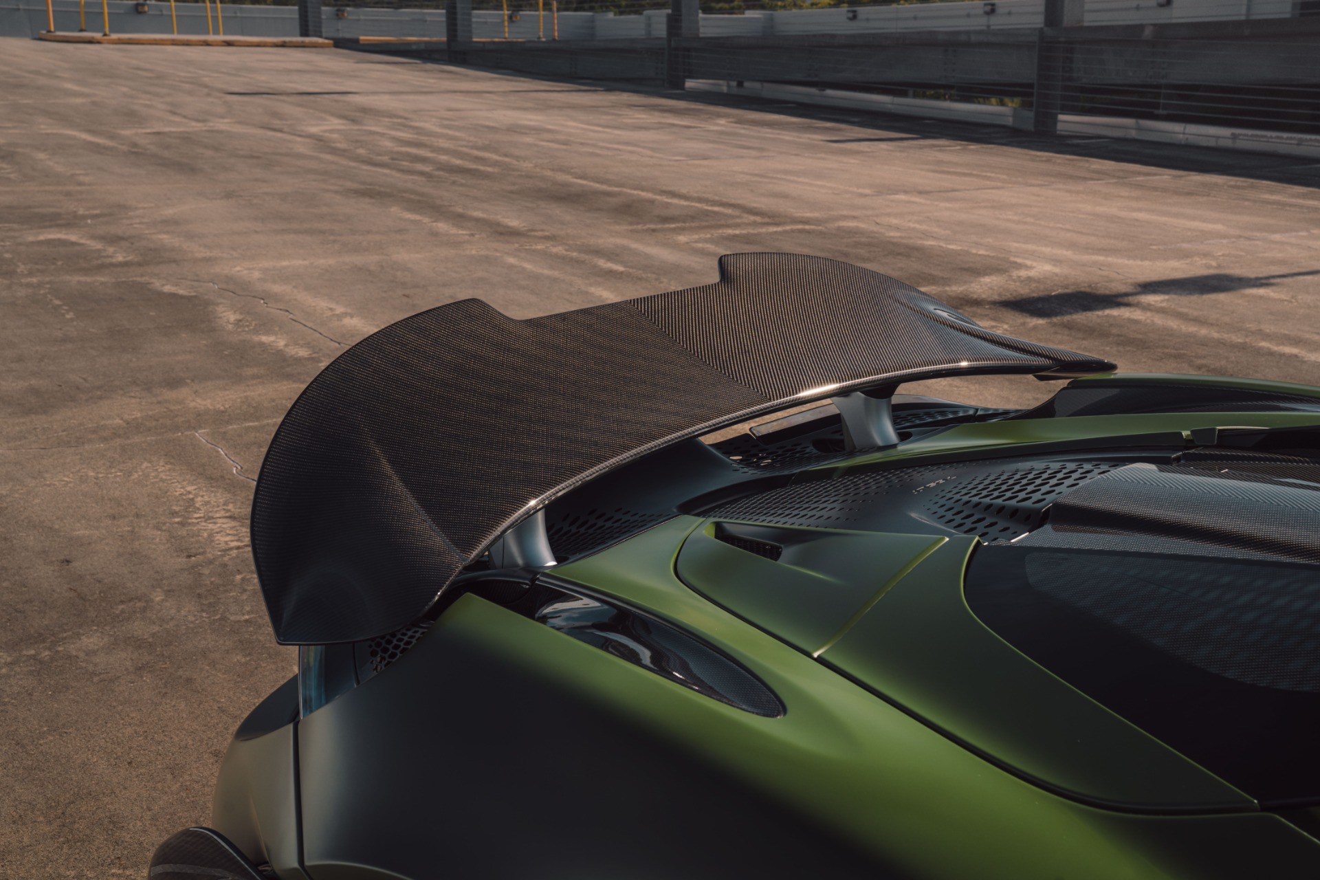 Used 2022 McLaren 765LT photo 12