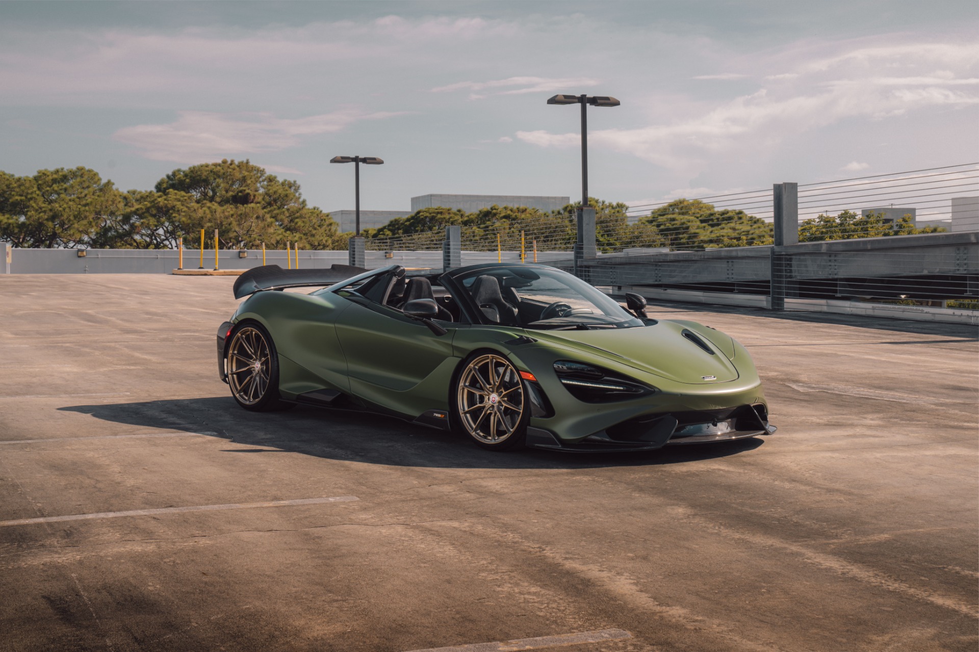 Used 2022 McLaren 765LT photo 78