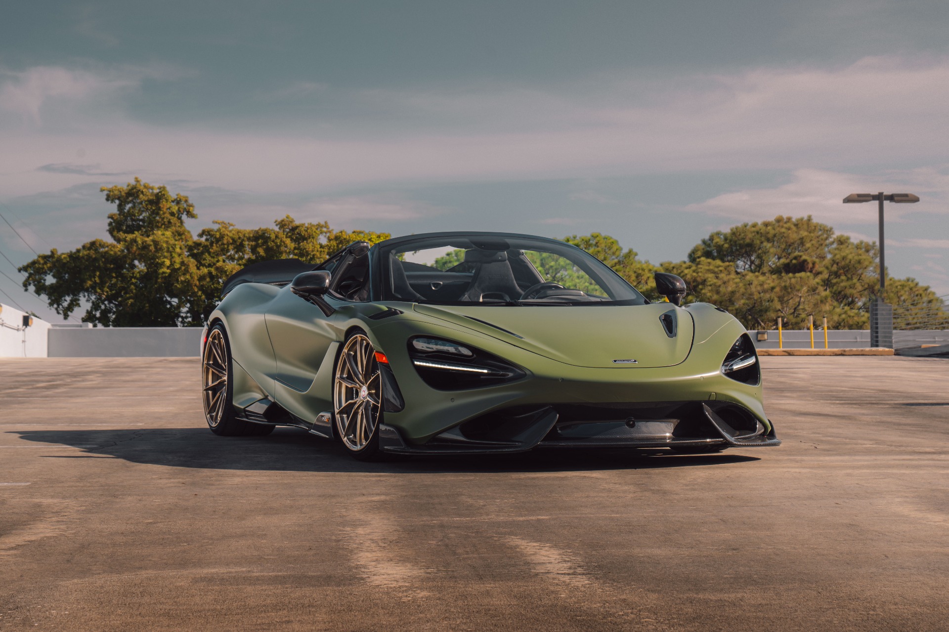 Used 2022 McLaren 765LT photo 79