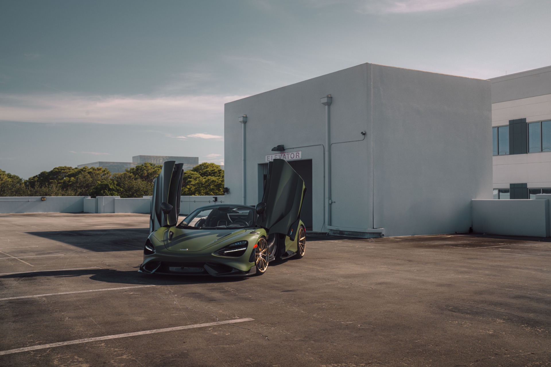 Used 2022 McLaren 765LT photo 80