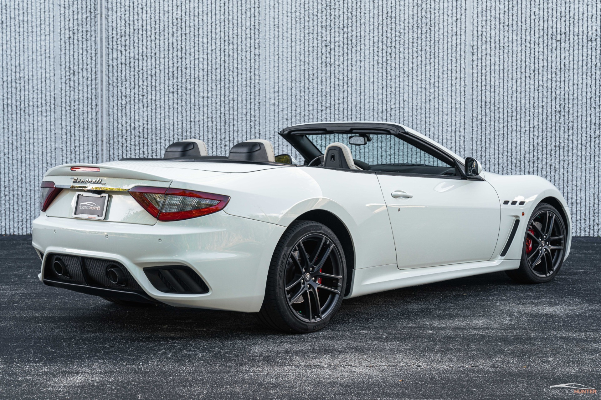 Used-2018-Maserati-GranTurismo