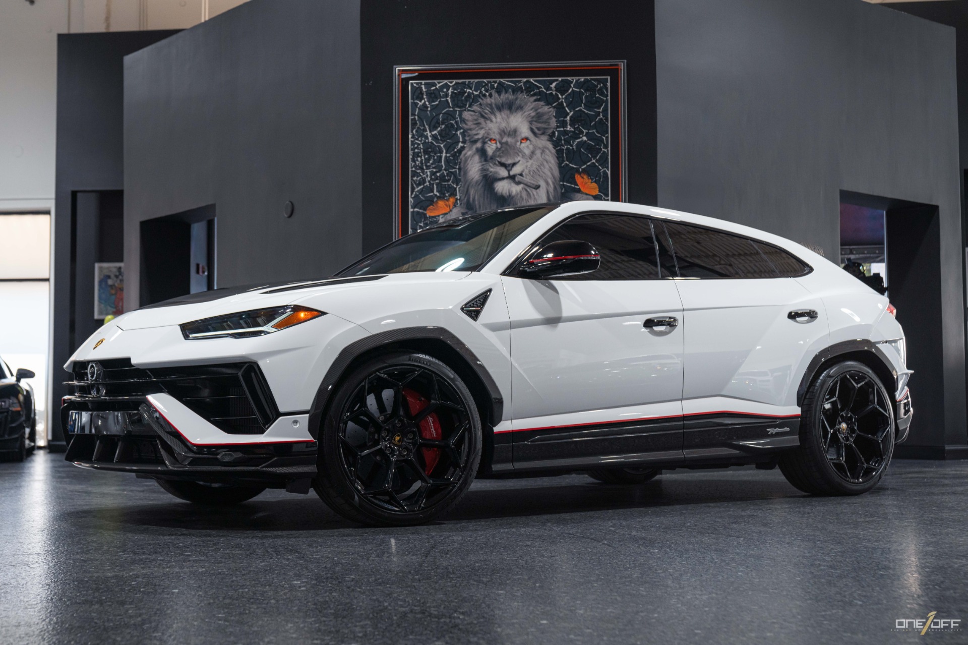 Used-2023-Lamborghini-Urus-