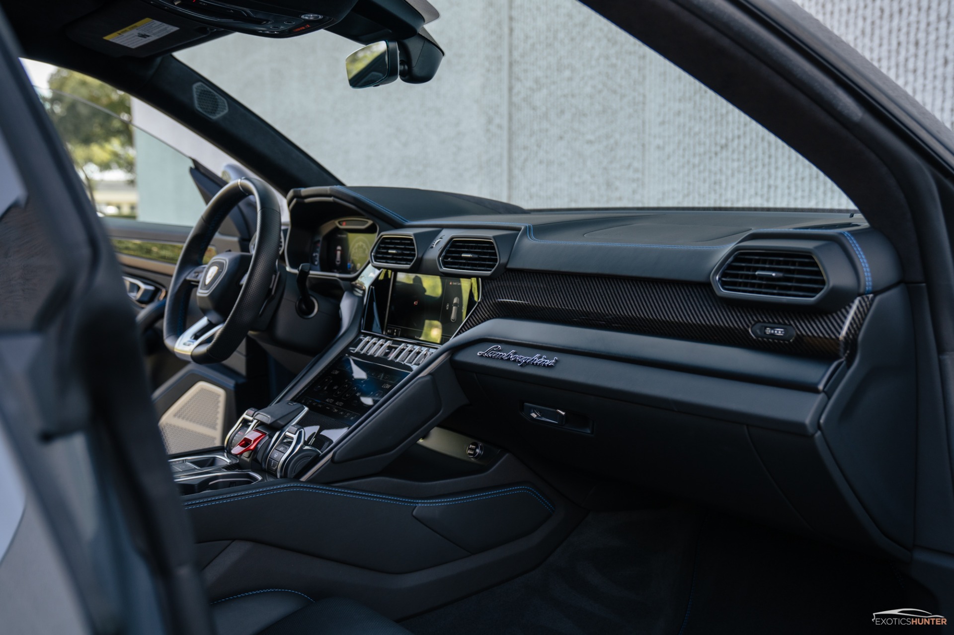 Used 2021 Lamborghini Urus in Grigio Telesto with Bang & Olufsen 